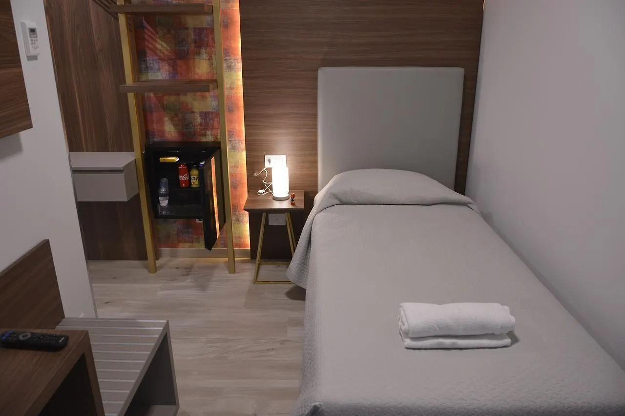 8Room Hotel CTA