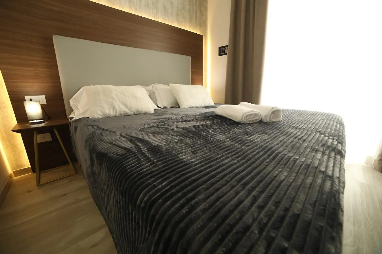 8Room Hotel CTA Itálie