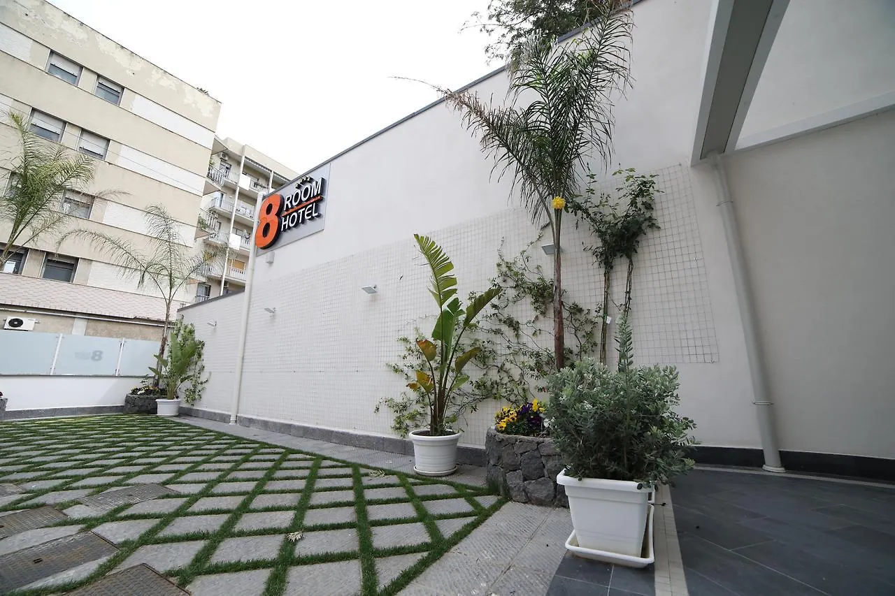 8Room Hotel CTA