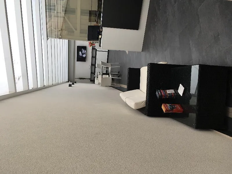 8Room Hotel Katania