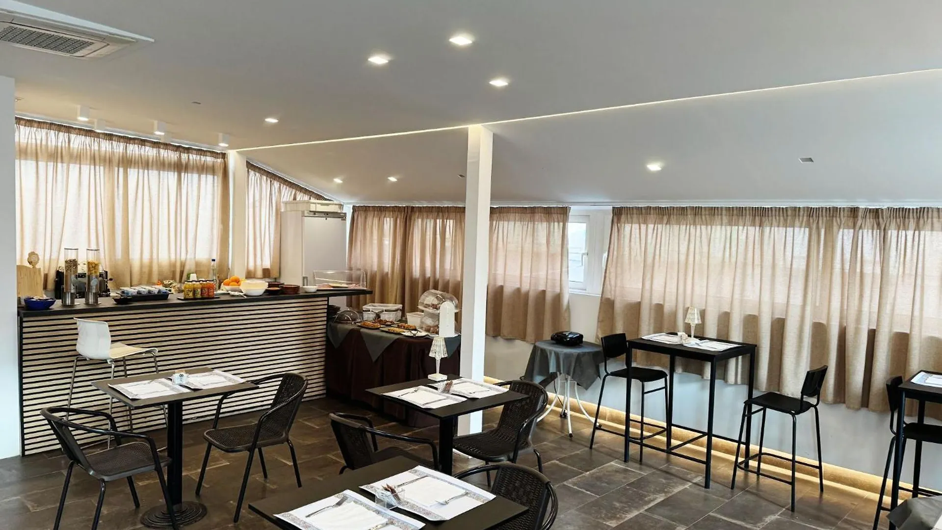 8Room Hotel Catane Italie